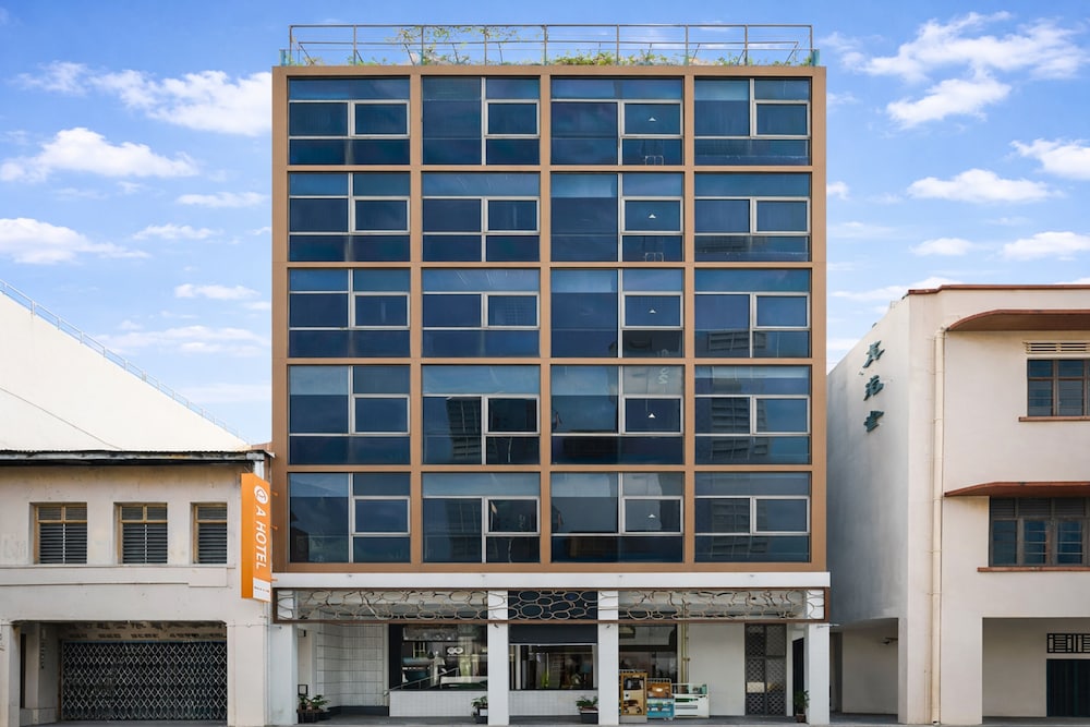 A Hotel Dickson 4/50