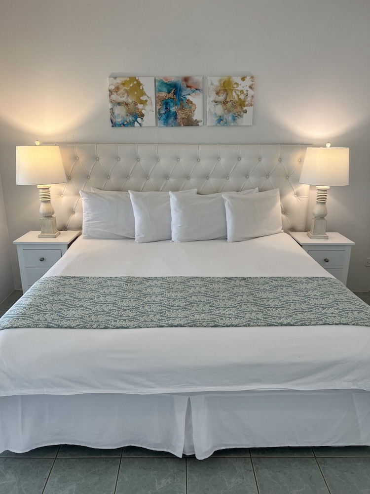 Harmony Suites 19/64