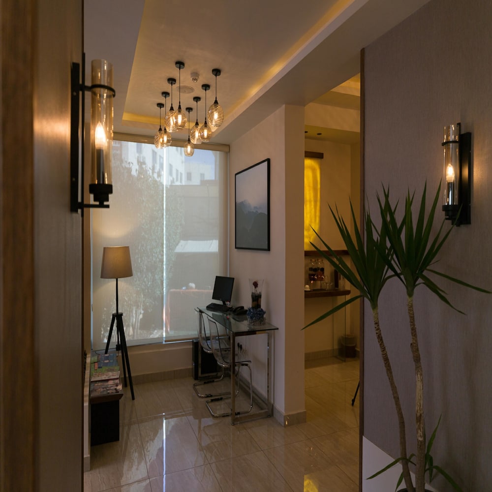 THE CONROY BOUTIQUE HOTEL 22/38