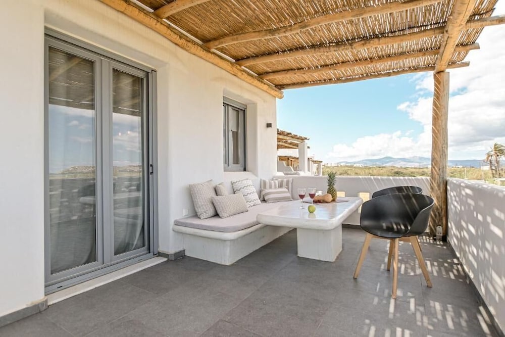 White Cocoon Exclusive villas 41/68
