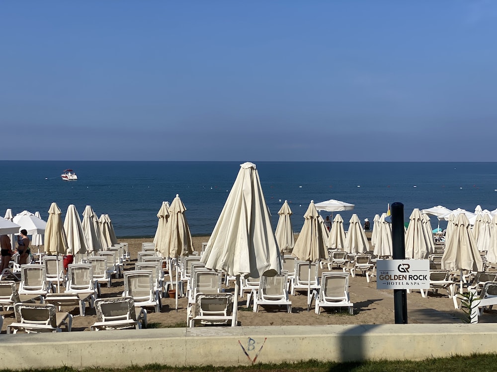 Side Golden Rock Hotel 16 plus Adults Only 32/36