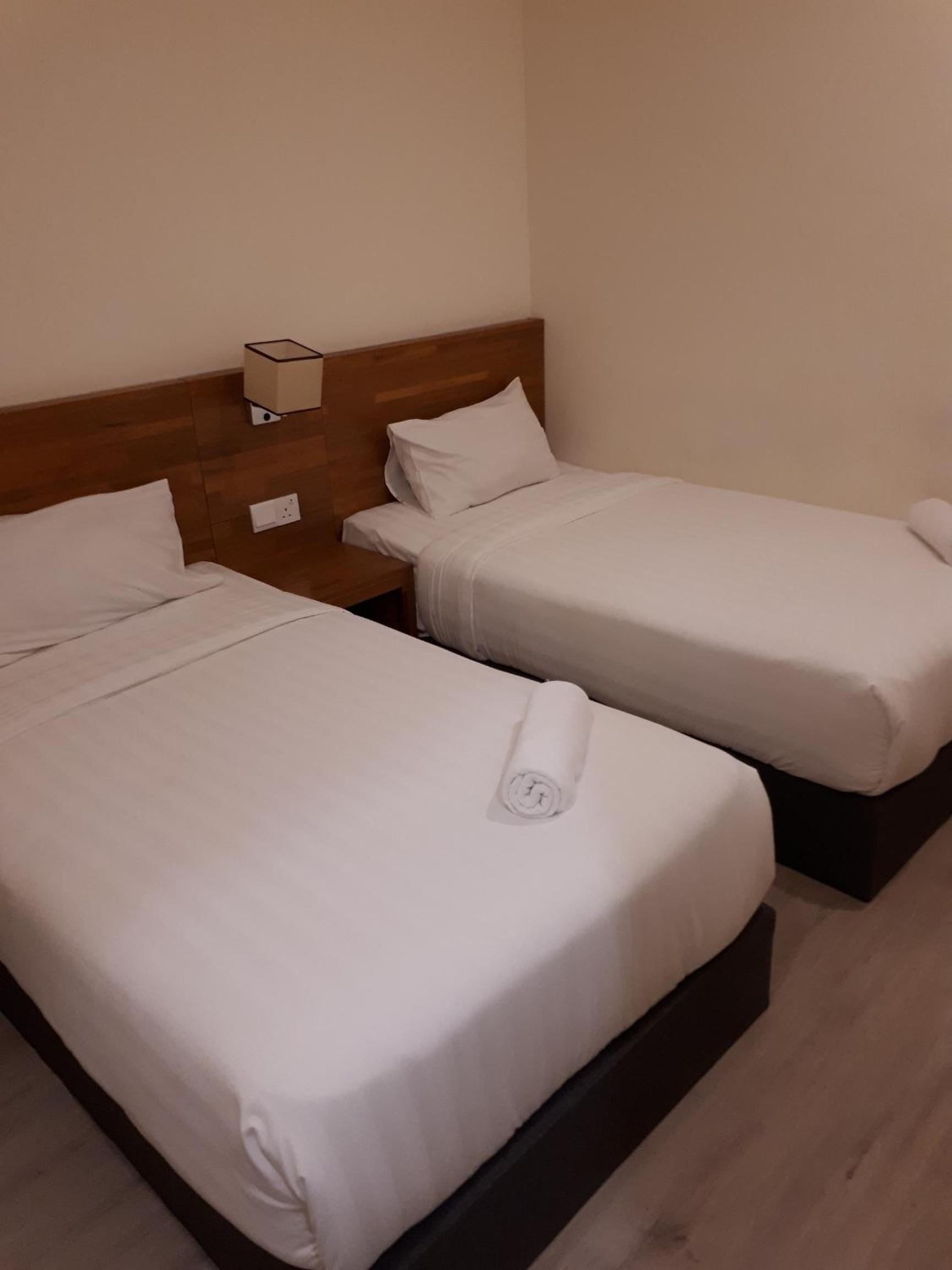 Room, Twin Beds, No Window