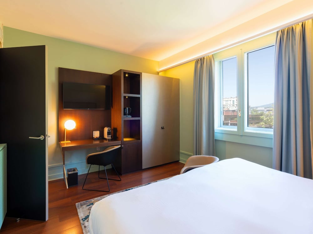 SUPERIOR, DOUBLE BED