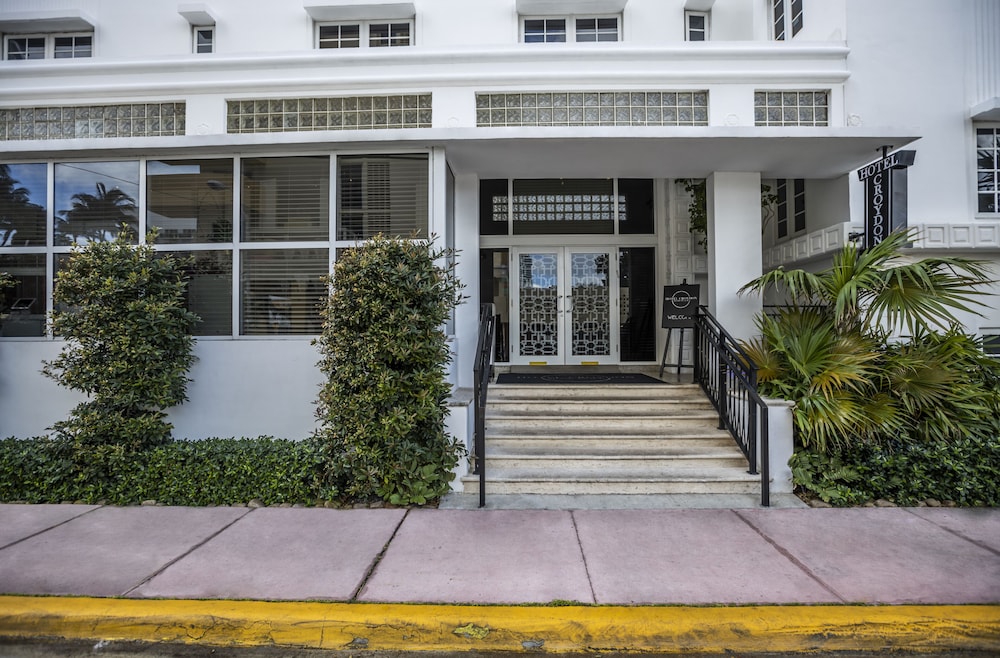 Hotel Croydon Miami Beach 6/75