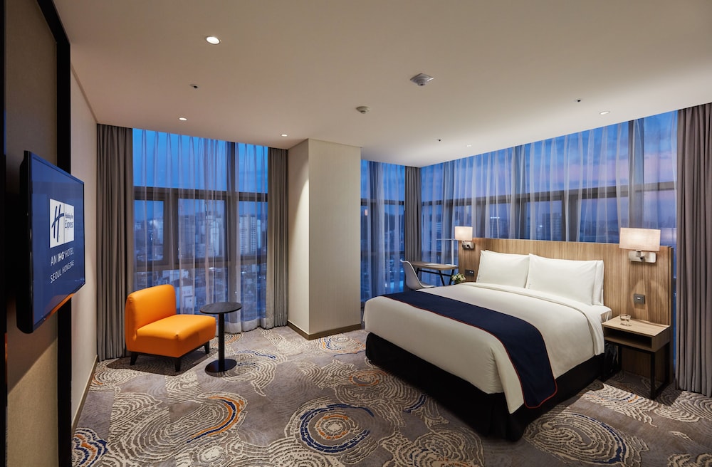 Holiday Inn Express Seoul Hongdae 43/74