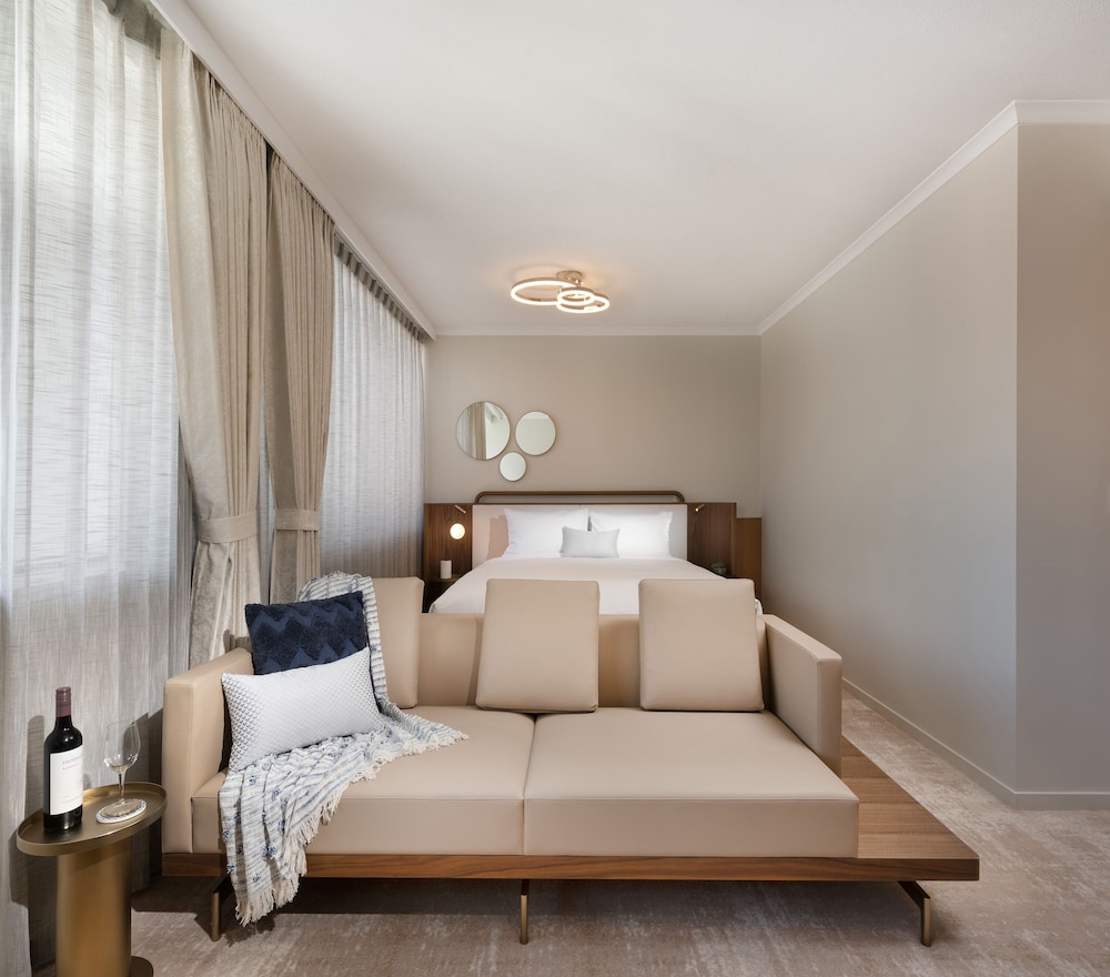 Mantra Terrace Hotel 26/67