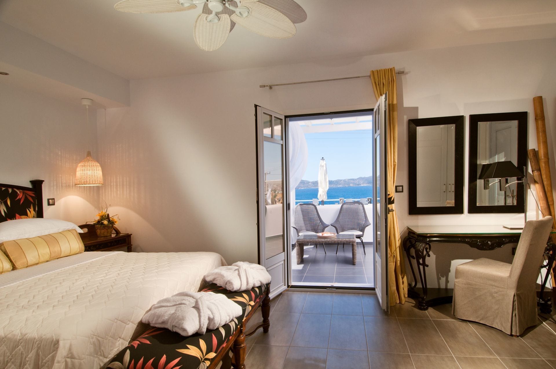SENIOR, SUITE, SEA VIEW