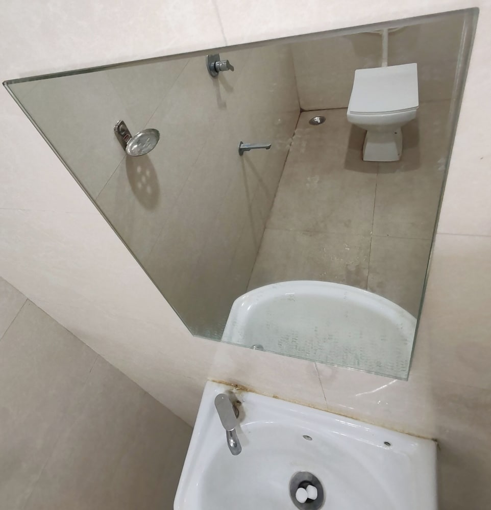 Hotel Sai Samrat Inn 31/32