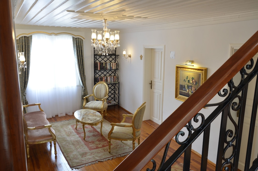 Tuvana Hotel 44/71