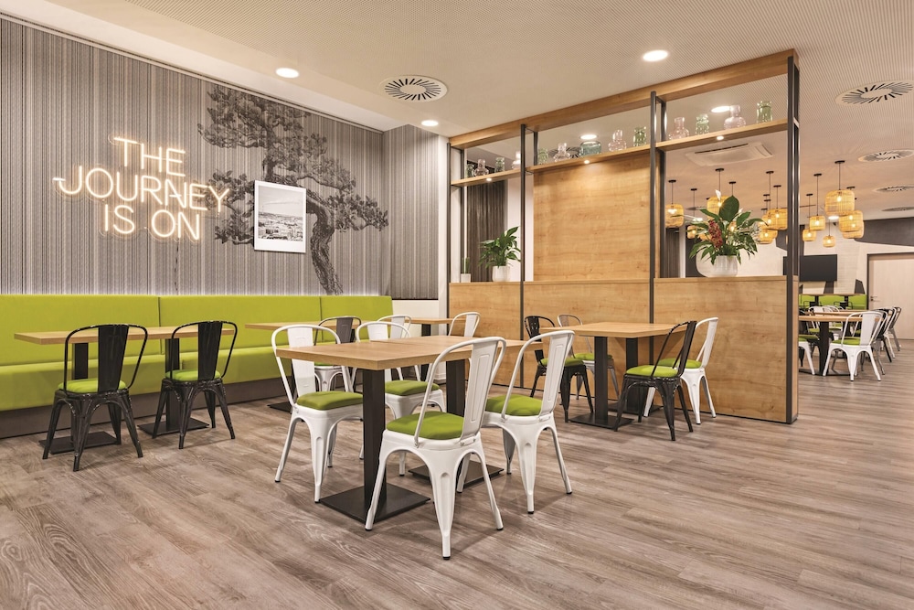 Super 8 by Wyndham Chemnitz 40/57