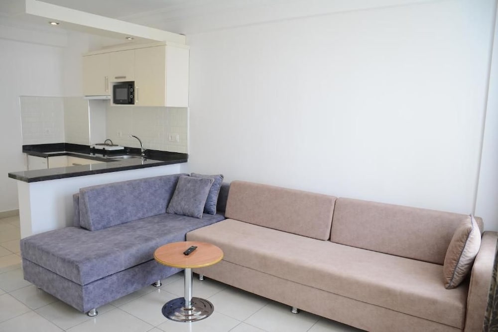 Almera Park Apartments 54/73