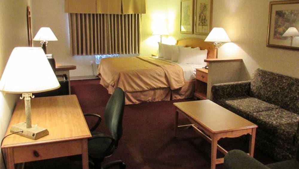 Magnuson Grand Pioneer Inn And Suites 32/48