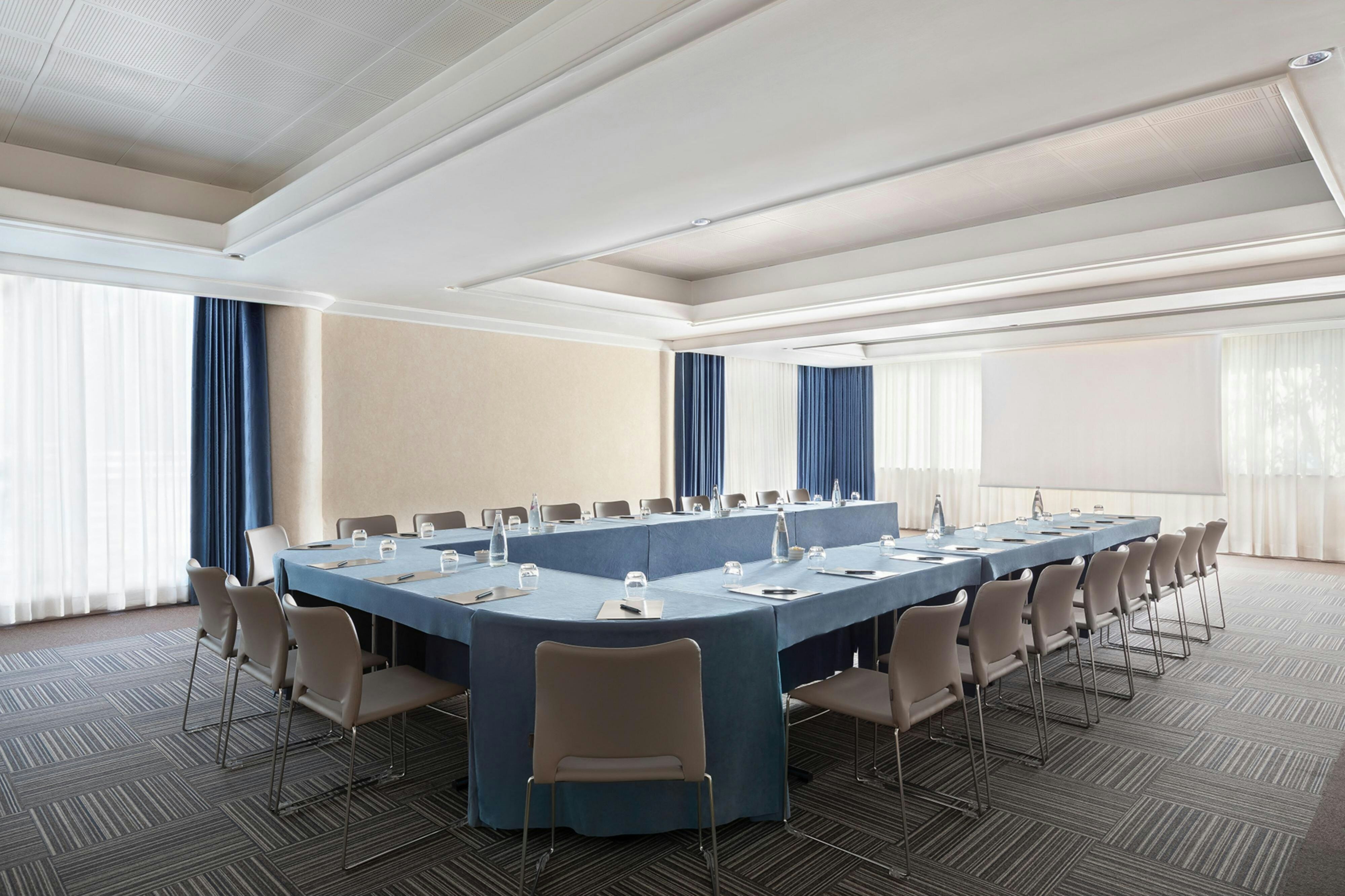 Courtyard By Marriott Rome Central Park 66/72
