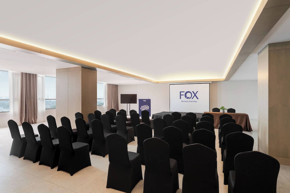 FOX Glenmarie Shah Alam 50/61