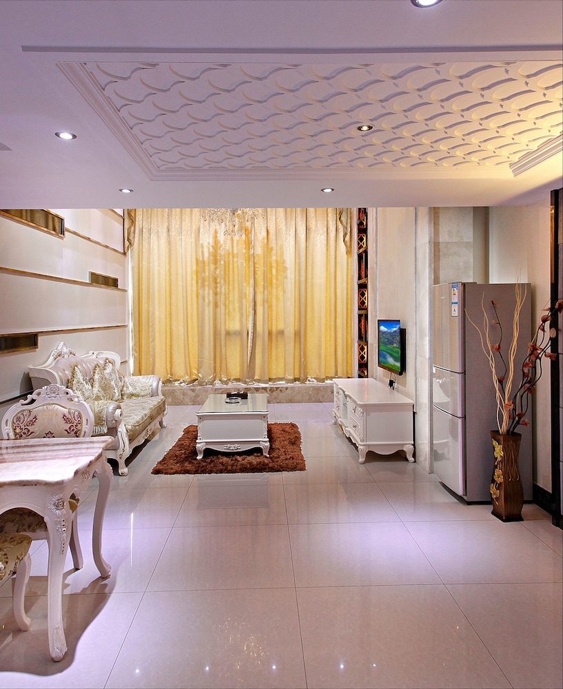 Badun International Apartment 12/21