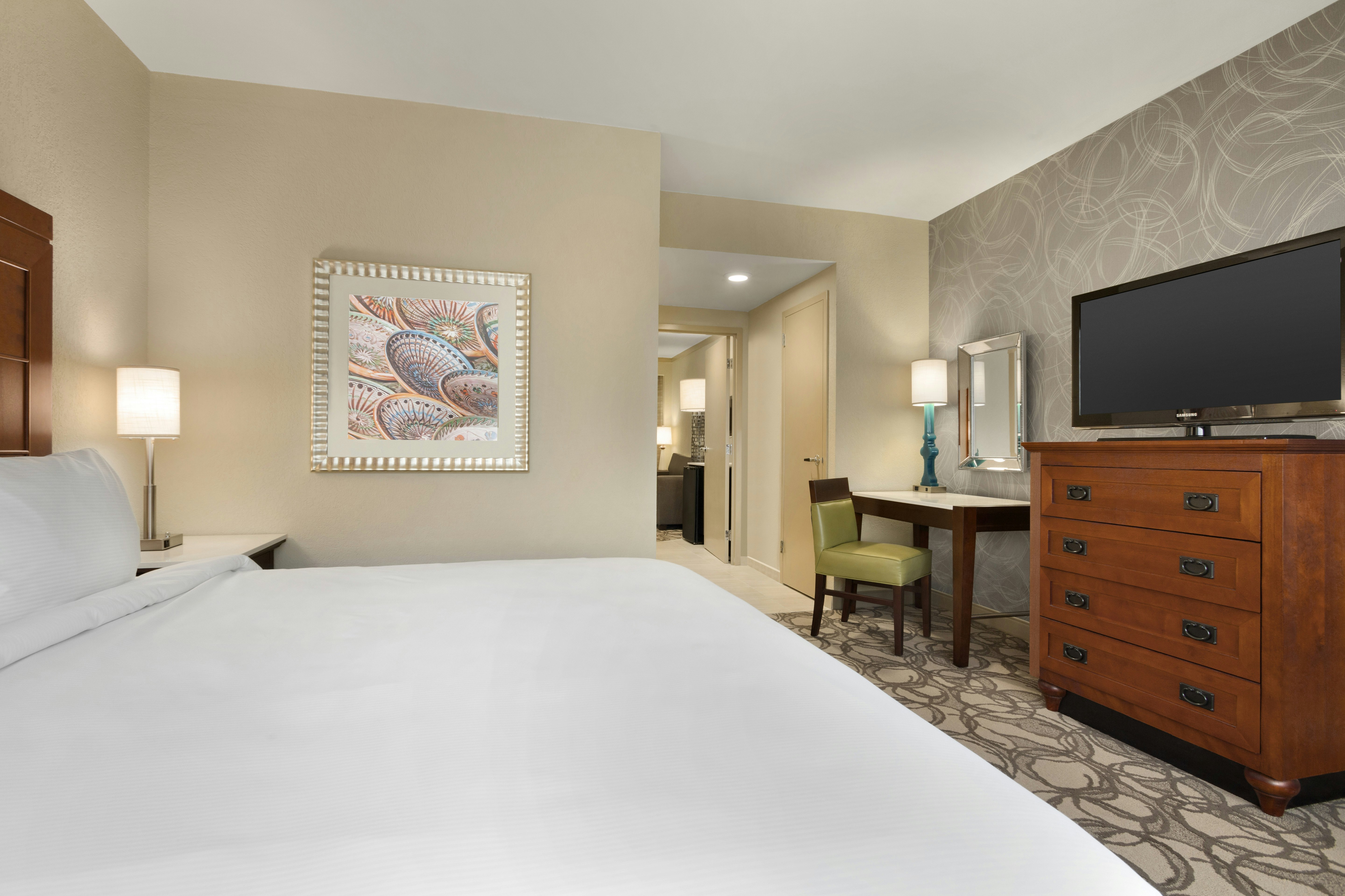 جناح بسريرين مزدوجين لذوي الإعاقة، Embassy Suites by Hilton San Antonio Airport 3/4