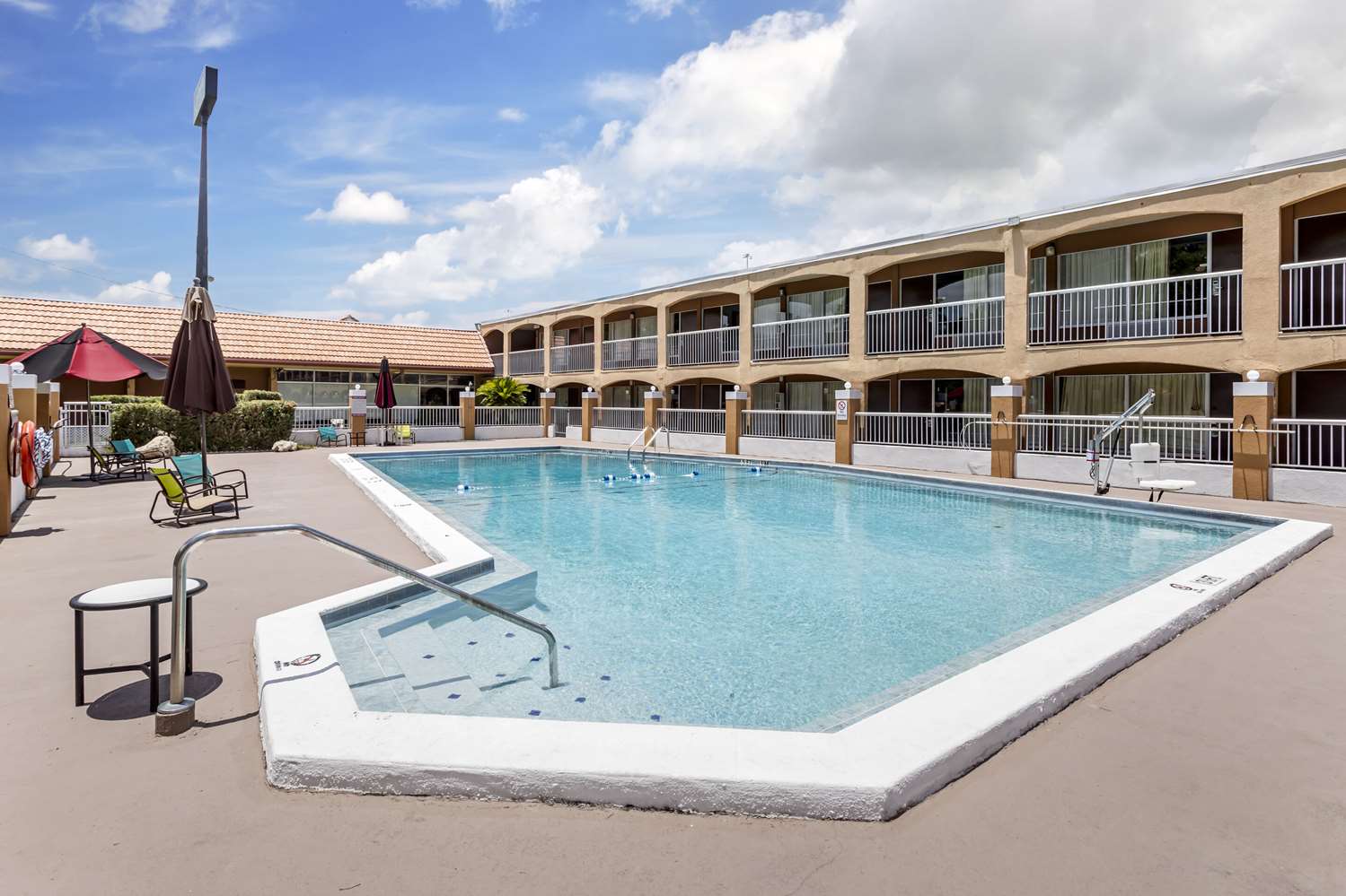 Quality Inn Alachua - Gainesville Area 4/14