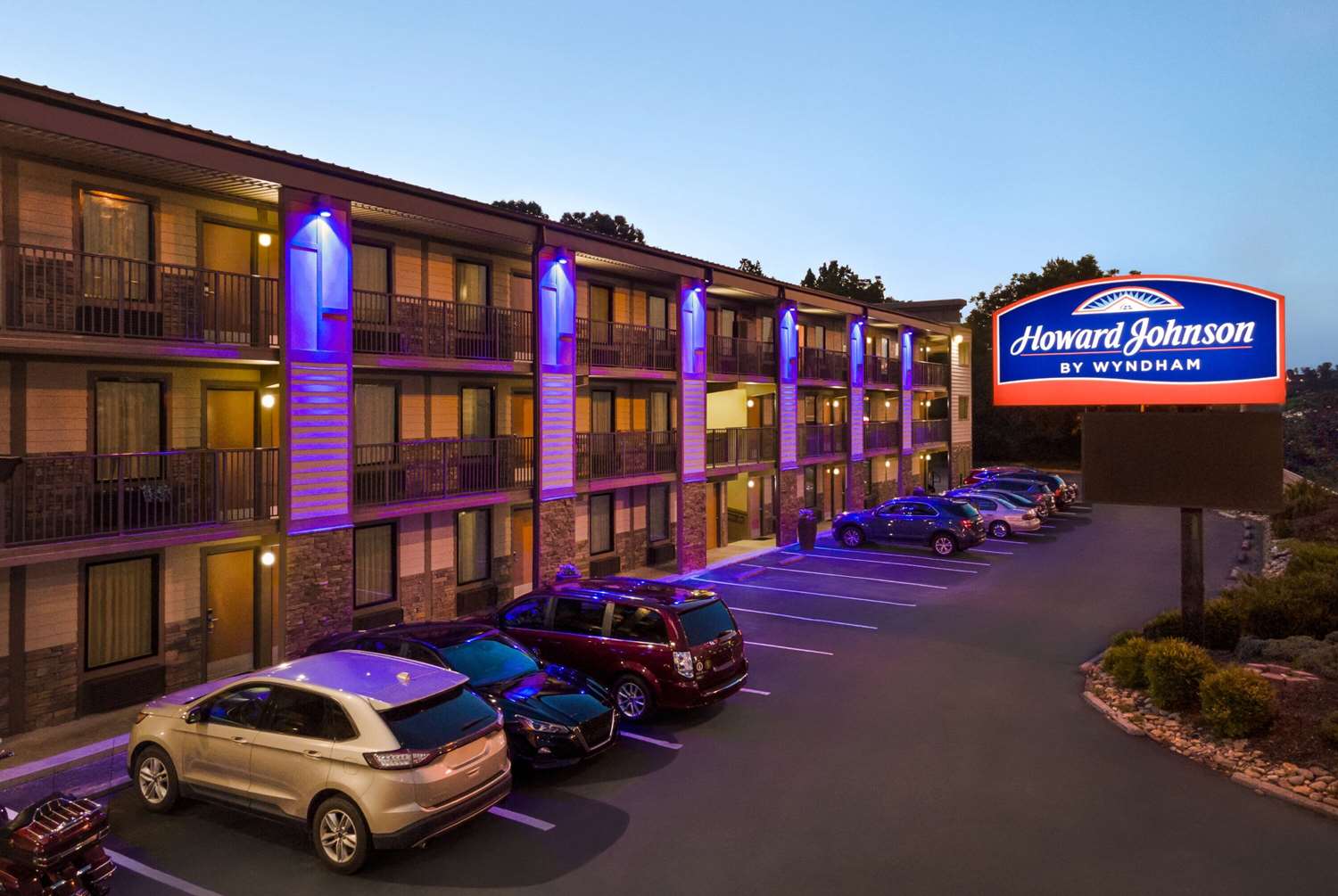 Howard Johnson By Wyndham Pigeon Forge 60/68