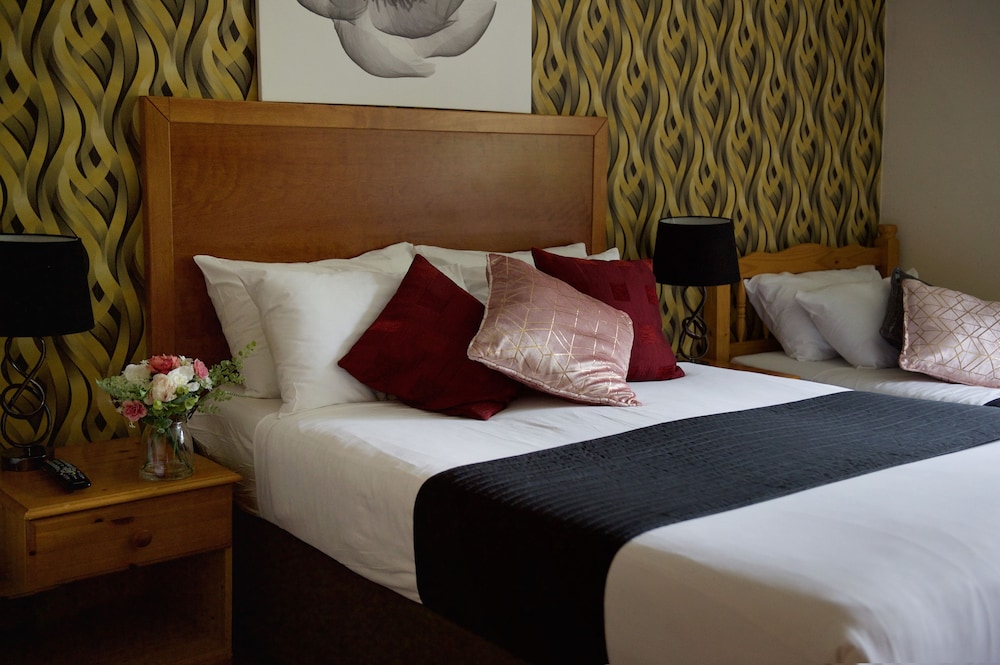 Little Foxes Hotel 12/62