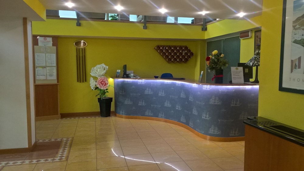 Remin Plaza 2/32