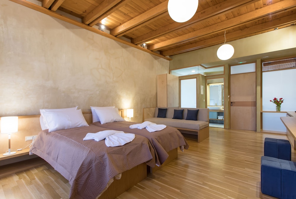 Polixenys Suites 8/46