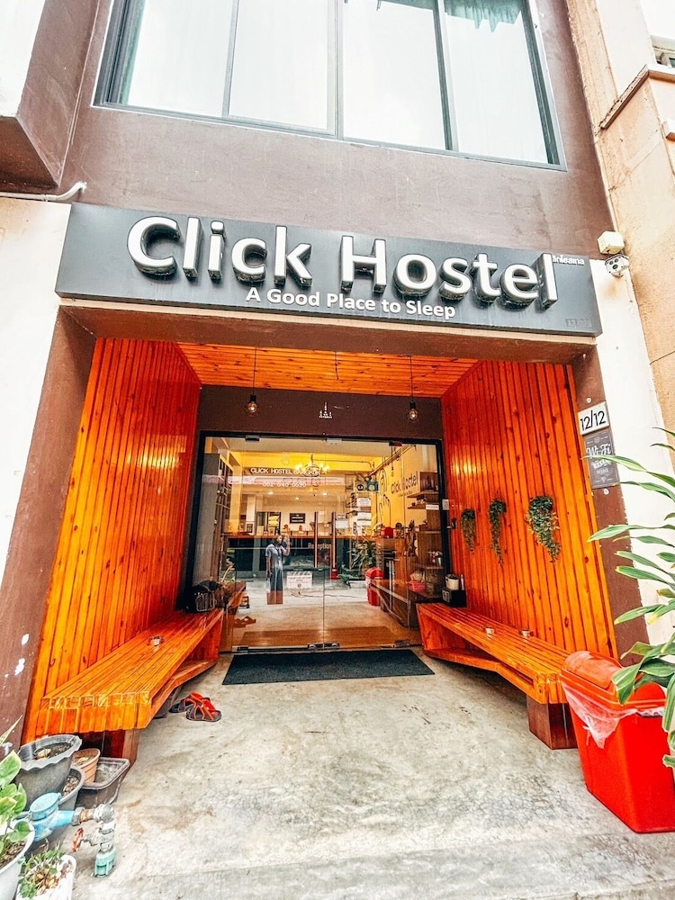 Click Hostel 4/65