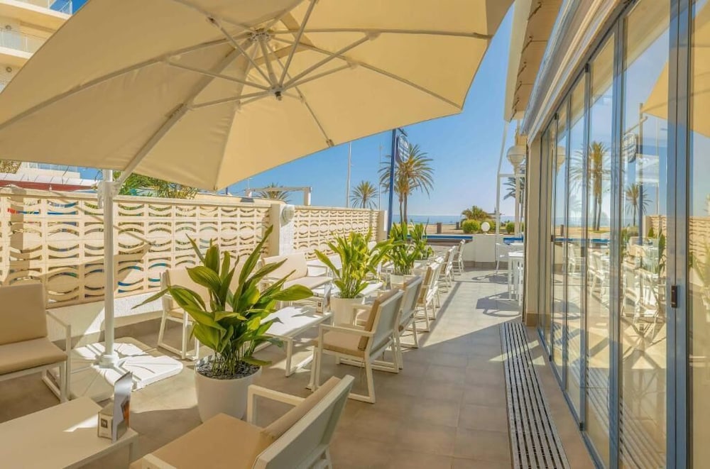 RH Riviera - Adults Only 23/34