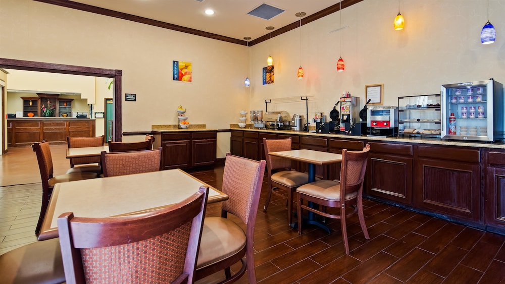 Best Western Plus First Coast Inn & Suites 37/53