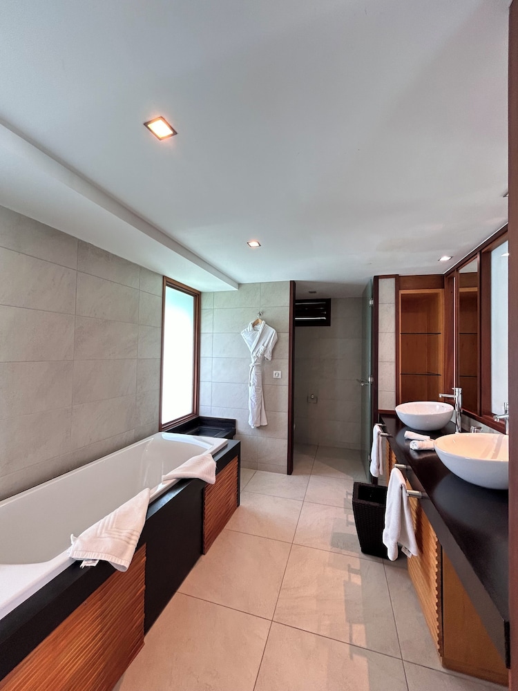 Hotel Kia Ora Resort and Spa 25/50