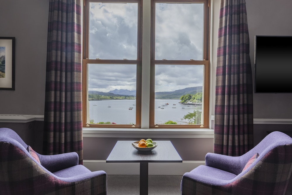 CUILLIN HILLS HOTEL 44/57