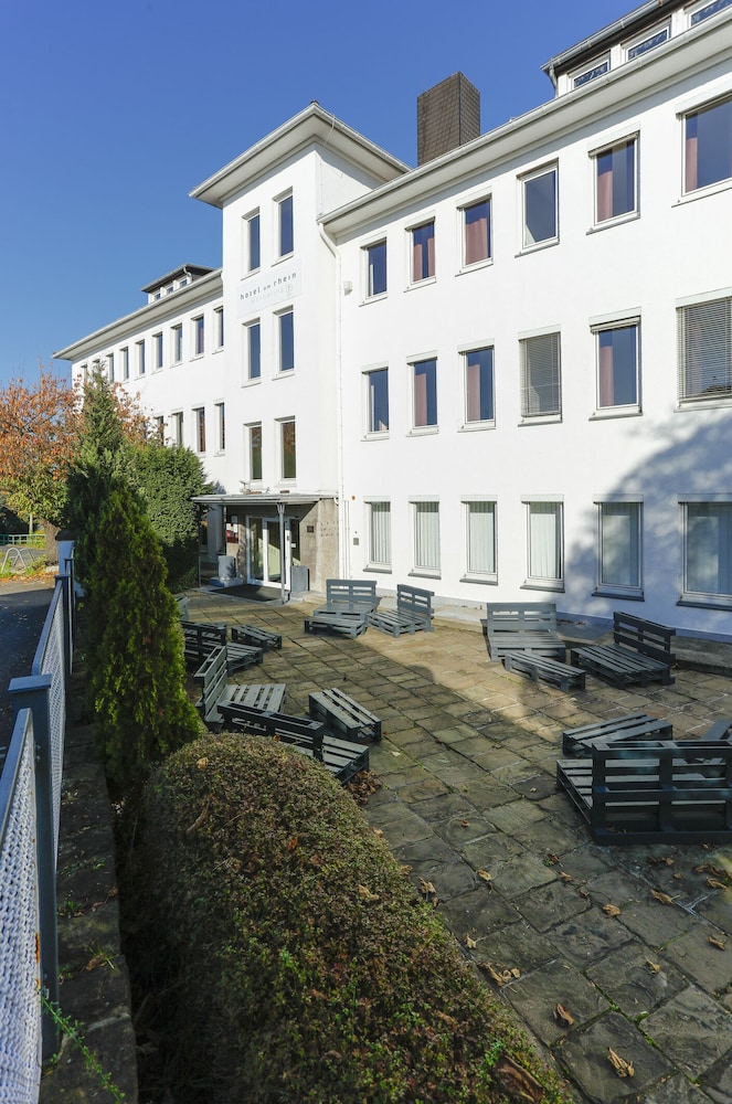 Hotel Am Rhein Wesseling 2/64