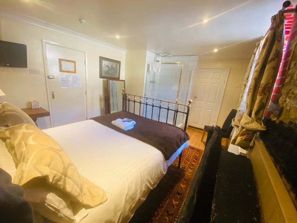 The Old Court Hotel 16/41