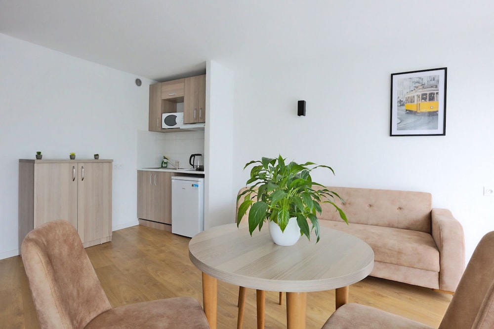 KOSY Appart'Hotels - La Maison Des Chercheurs 34/43