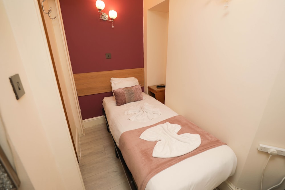 Holland Inn Hotel 18/69