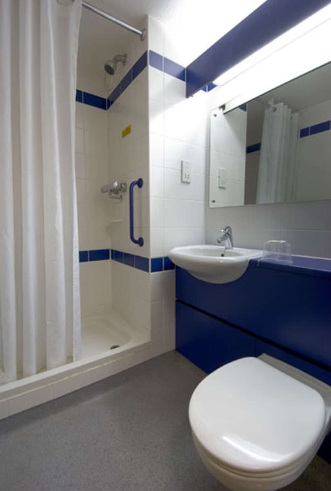 Travelodge Exeter M5 Hotel 29/34