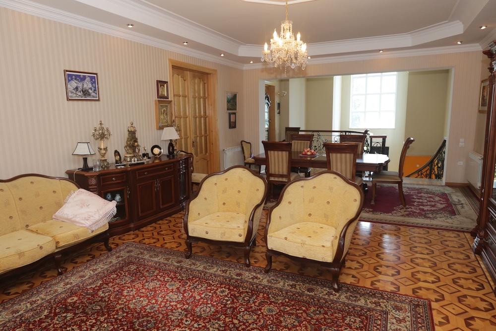 Guest House Caucasus 23/48