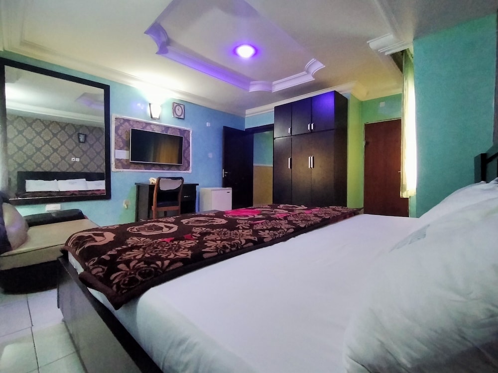 Orient Hotel & Plaza Ltd 7/26