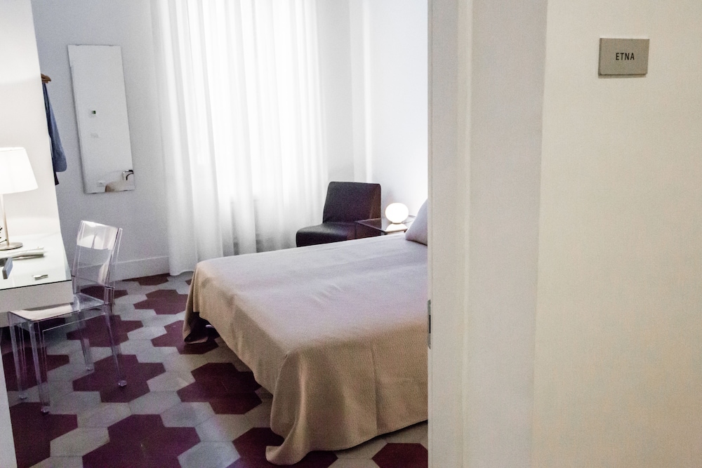 Rhegion B&B 13/40