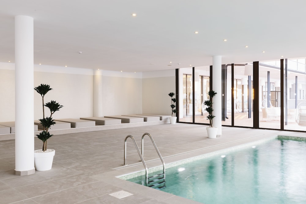 swimming pool spa