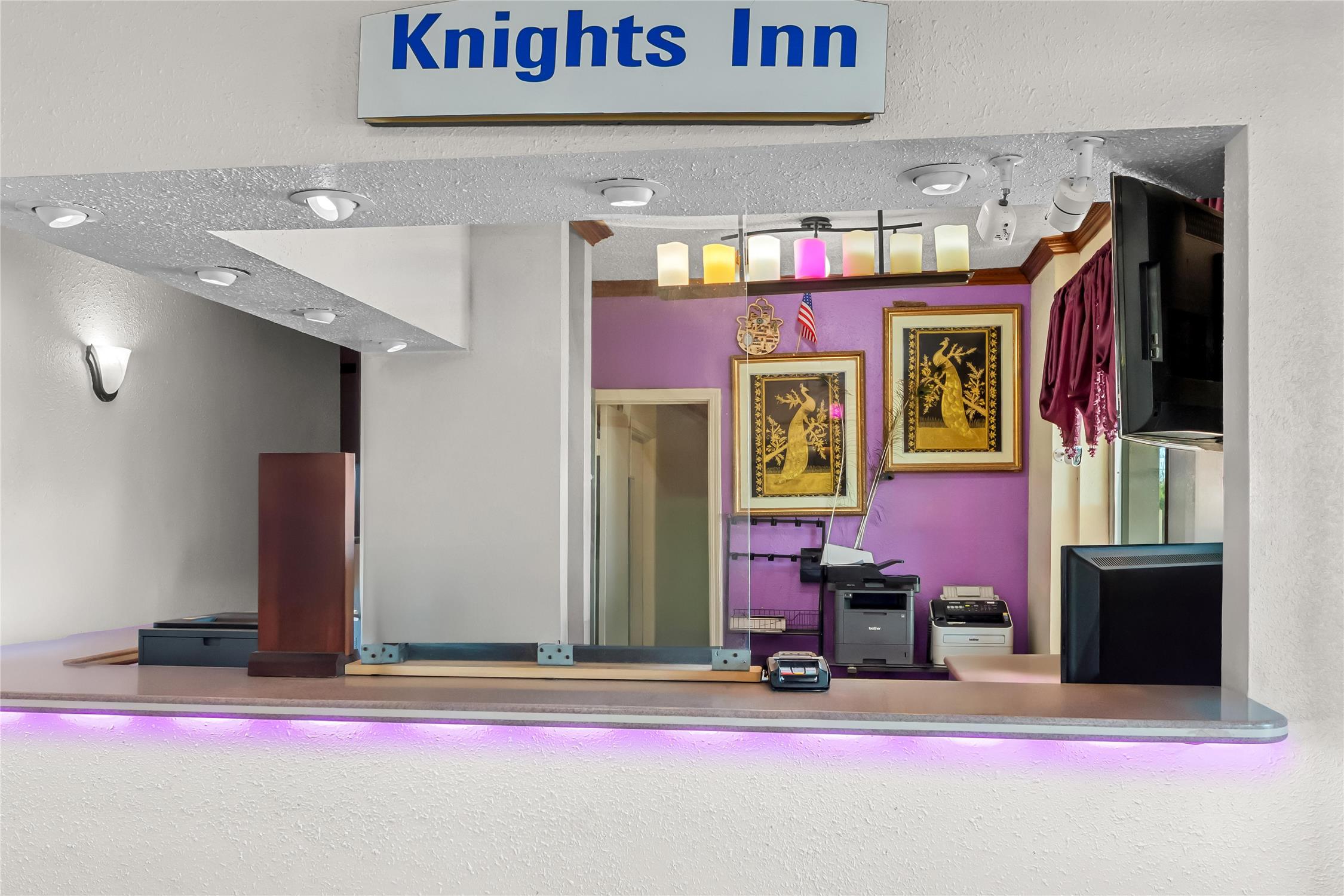 Knights Inn San Antonio near Frost Bank Center 9/35