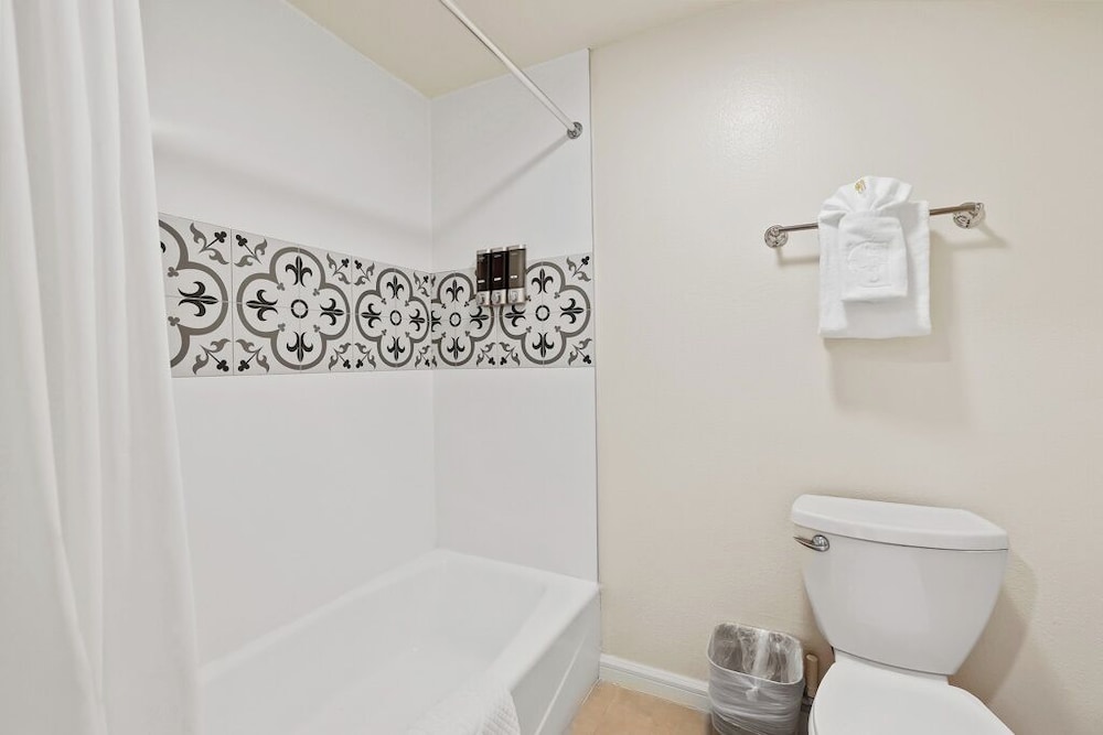 Brookhurst Plaza Inn 39/39