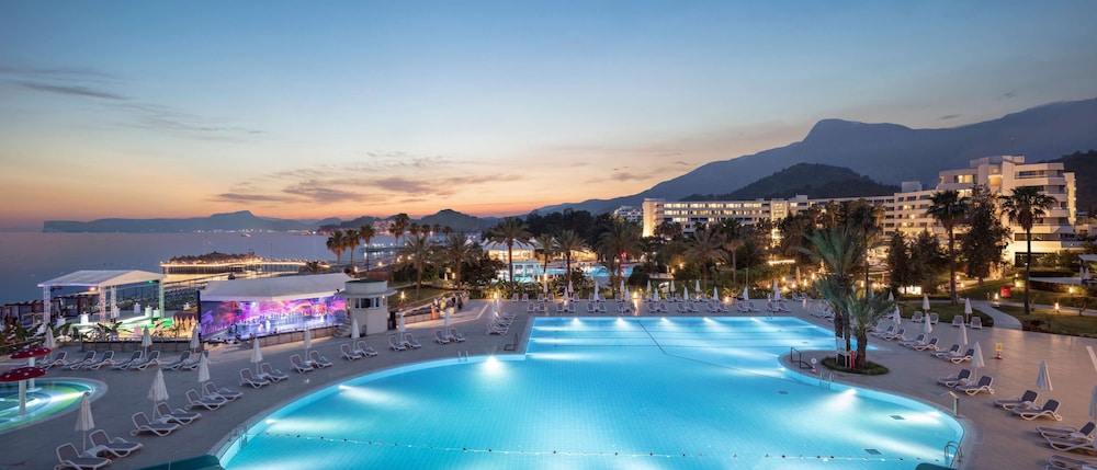 Mirage Park Resort Hotel in KEMER