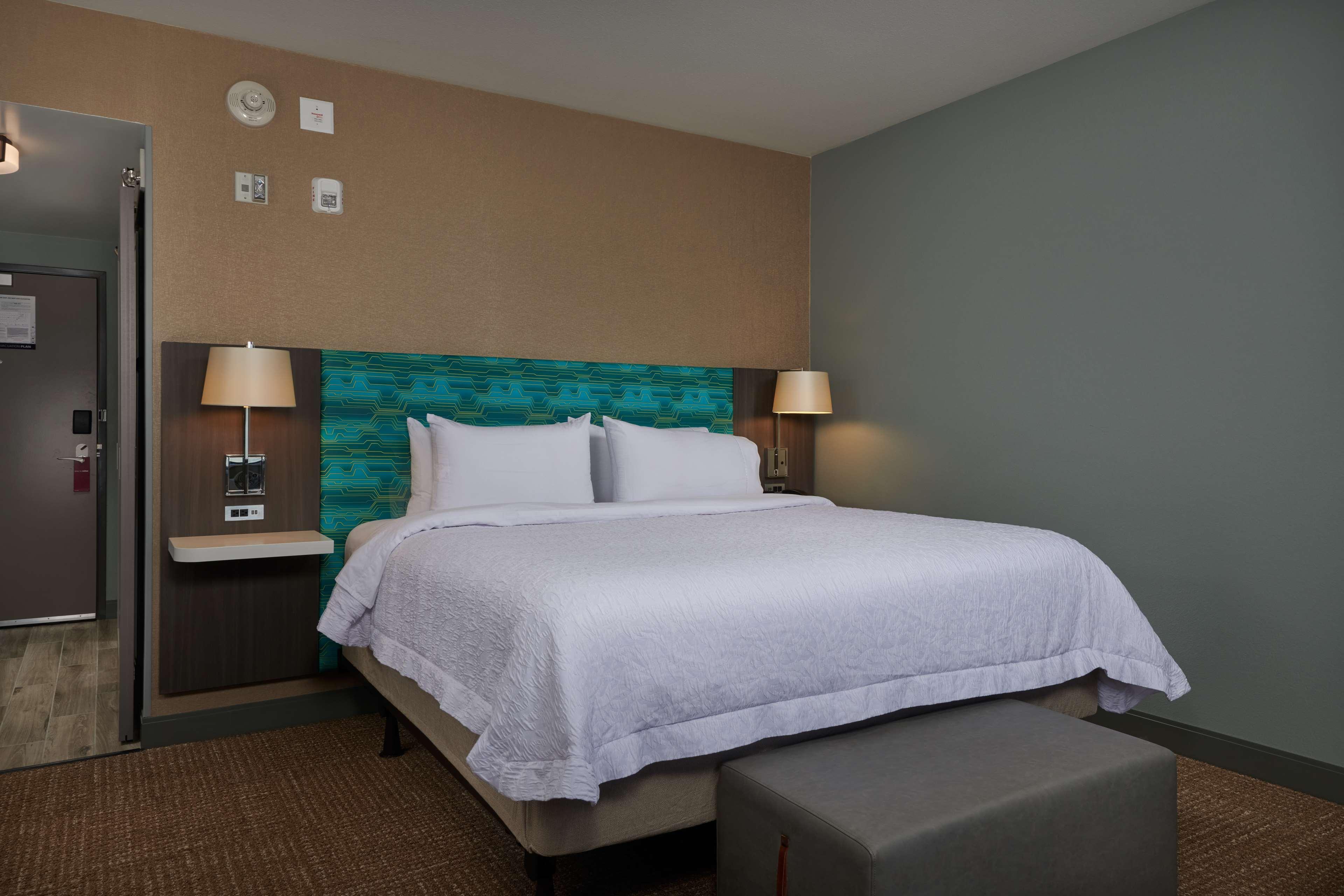 Room, Double Bed