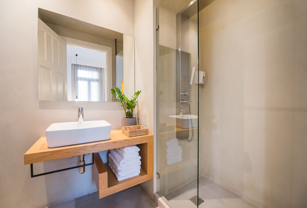 MONK Monastiraki Suites 33/38