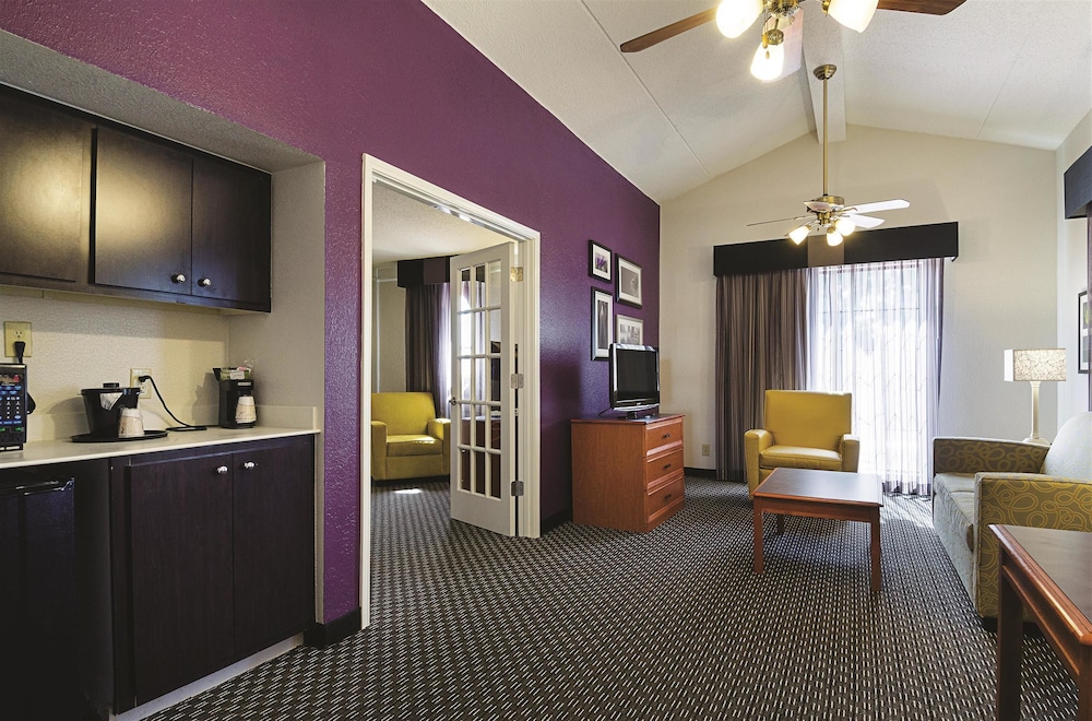 Baymont By Wyndham Greenville Woodruff Rd 11/31