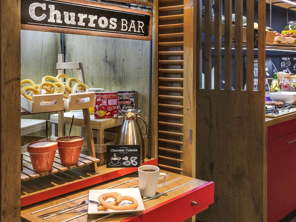 Ibis Barcelona Plaza Glories 22 61/75