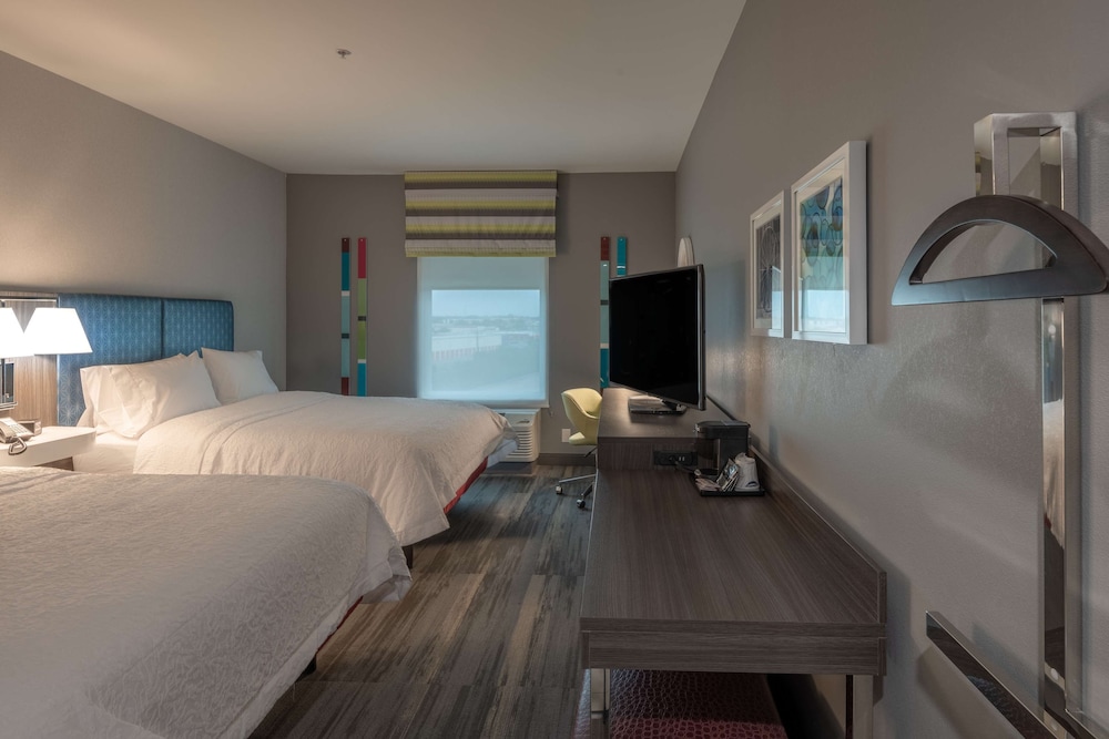 Hampton Inn And Suites Dallas/Plano Central 26/66