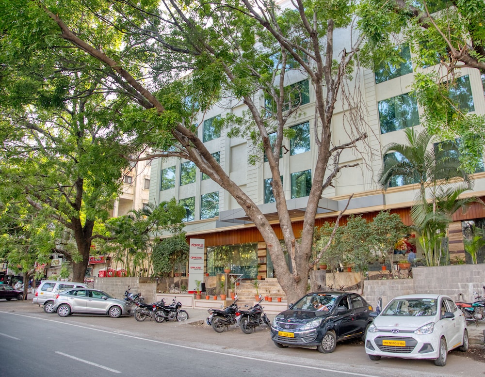 7 APPLE HOTEL VIMANNAGAR, PUNE 43/52
