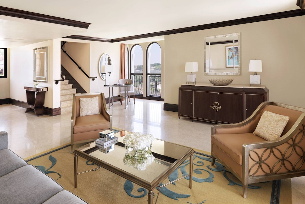 The Ritz Carlton Abu Dhabi Grand Canal 56/63