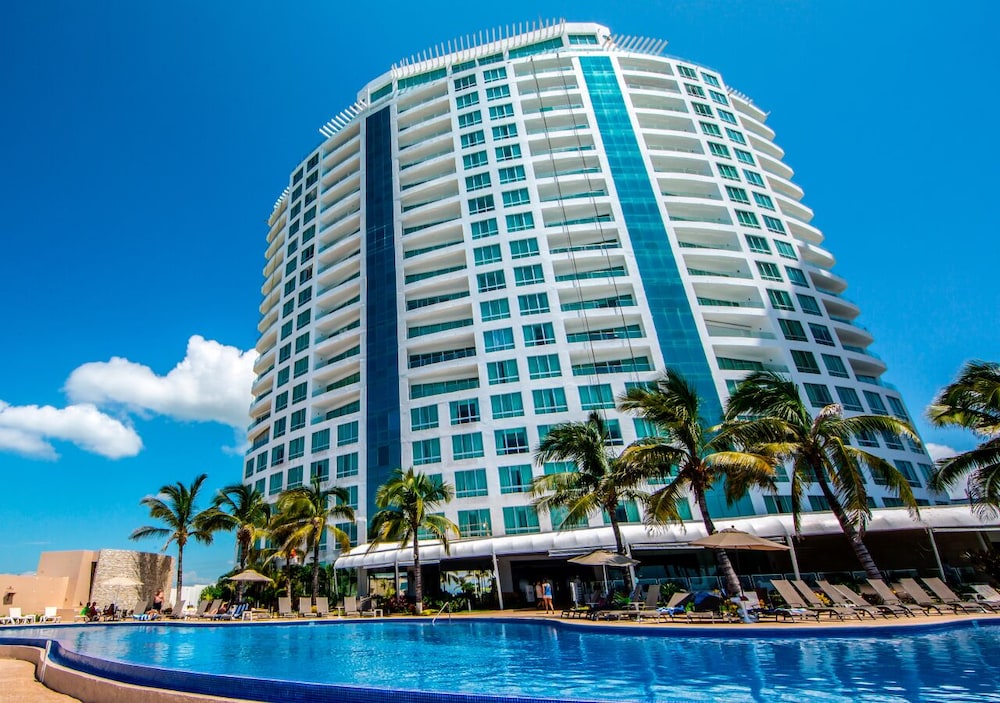Park Royal Beach Mazatlan 2/59